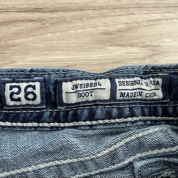 Miss Me black and white spotted cow flaps size 26 - Picture 13 of 15